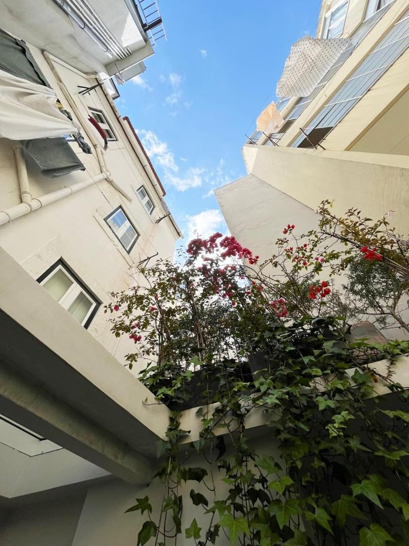 Appartamento Guestready - Luxury With Private Terrace In Lapa Lisbona Esterno foto